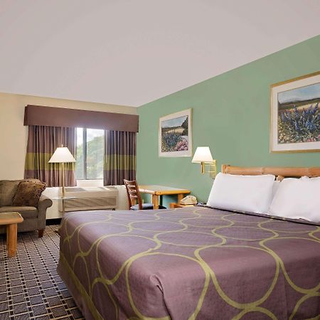 Super 8 By Wyndham Cloquet Hotell Eksteriør bilde