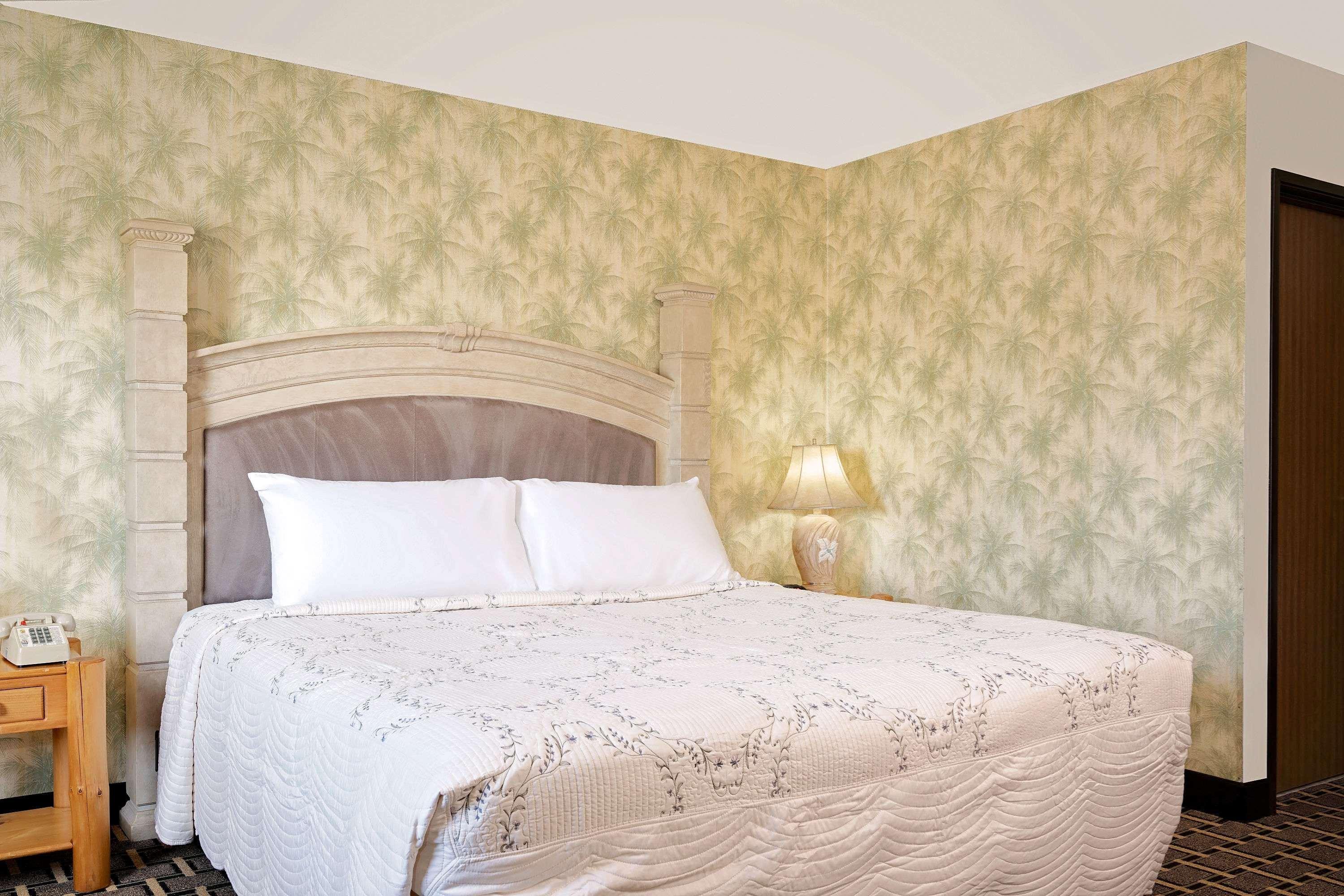 Super 8 By Wyndham Cloquet Hotell Eksteriør bilde