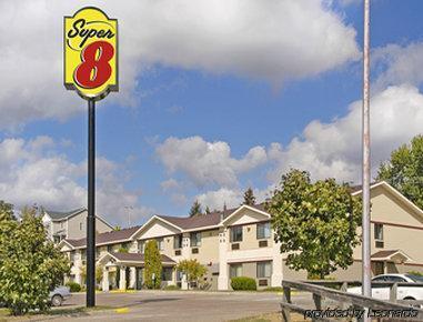 Super 8 By Wyndham Cloquet Hotell Eksteriør bilde